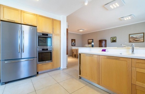 Jerusalem Apartment | Welcome to «The Cedar» by MPJ Vacation Rentals Ltd