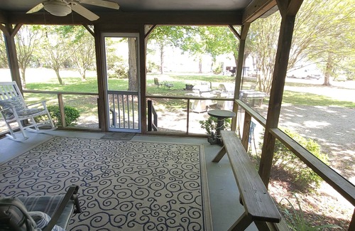 Achilles Cottage | Welcome to The Cottage at Jameslin