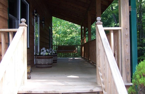 Purlear Cabin | Welcome to the Cozy Moose Cabin- a Romantic Getaway in the High Country! No Pets