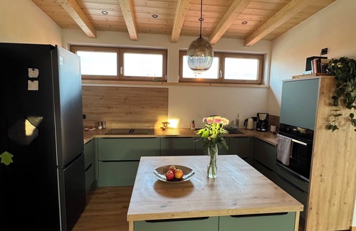 Schraden Apartment | Welcome to the "Gams im Glück" vacation apartment - Allgäu mountain view included