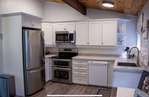 McKellar House | Welcome to the Lakehouse - Year Round Getaway
