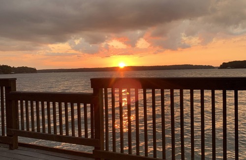Dogwood House | Welcome to the serene setting of Lake Cypress Retreat!