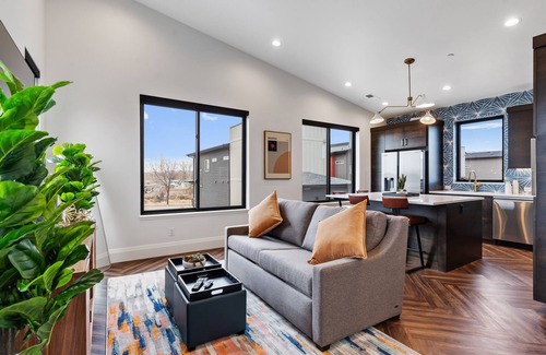 Old Town North Condo | Welcome to The Zephyr Loft!