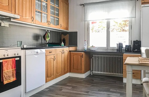 Auktsjaur House | Welcome to this beautiful wooden house with lake view.