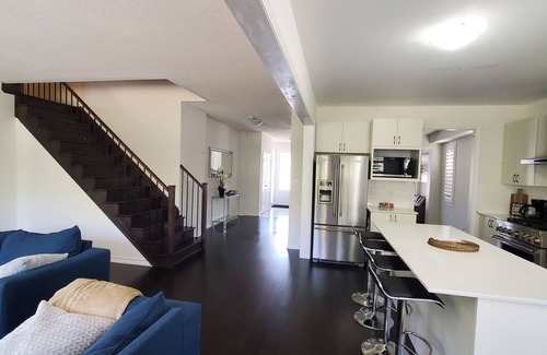 Lindsay House | Welcome to your Modern and Cozy Kawartha Getaway.