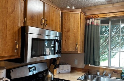 Concrete Cottage | Welcome to your year-round mountain getaway and historic ranch in the foothills of the North Cascades!