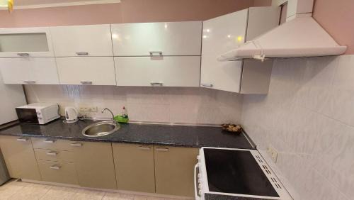 Dniprovs'kyi District Apartment | WelcomeHome