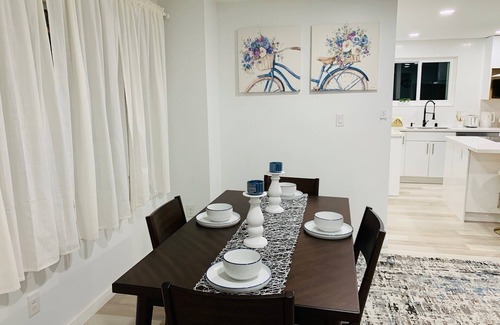 Central District Apartment | Welcoming 2-bedroom apartment with AC in vibrant Seattle