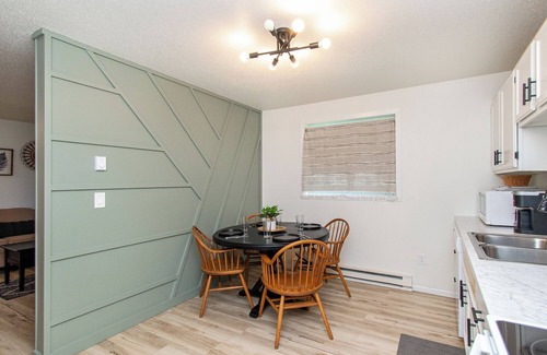 Fargo Apartment | Welcoming 2-bedroom apartment with AC in charming Fargo