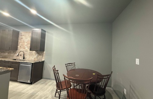 Temple Condo | Welcoming 3 Bedroom Central to all Major Stops