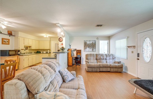 Bartow House | Welcoming Bartow Home Near Family Attractions!