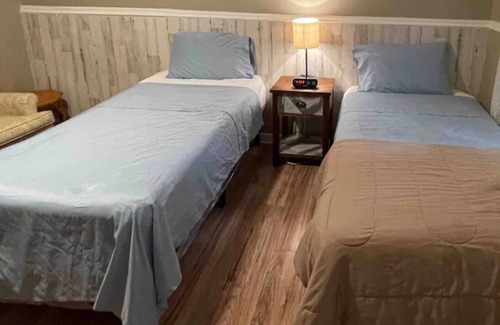 Birmingham House | Welcoming Overnight Bedroom Two Beds