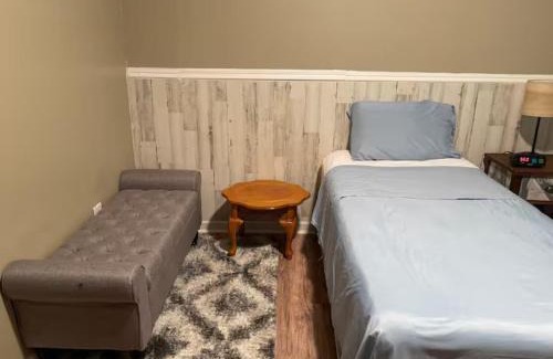 Birmingham Bed & Breakfast | Welcoming Overnight Bedroom