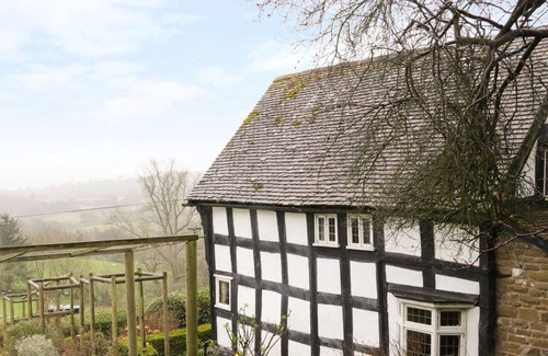 Acton Scott House | WELL COTTAGE, family friendly, with open fire in Church Stretton