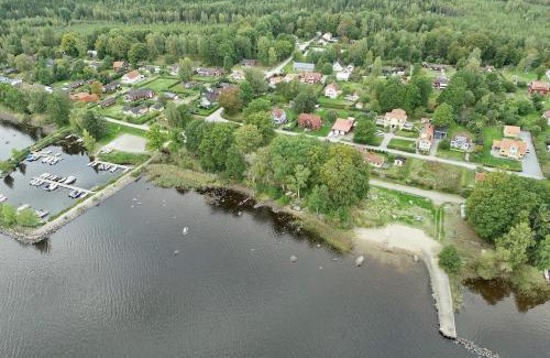 Lonashult House | Well-equipped holiday home with a view of Lake Asnen in Hulevik, Lonashult
