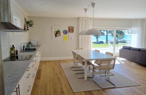 Lonashult House | Well-equipped holiday home with a view of Lake Asnen in Hulevik, Lonashult