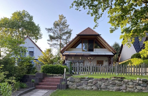 Muritz House | Well-kept vacation home, unobstructed lake view/view of the countryside, 90 m to Fleesensee