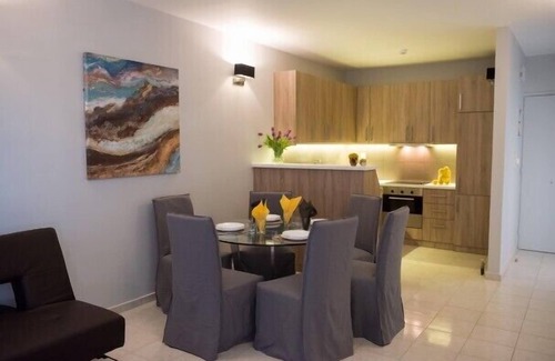 Kariotai Apartment | Well located 2BR apartment in Lefkada