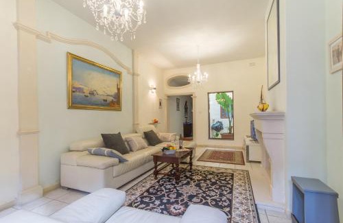Kalkara House | Well Located Townhouse & Courtyard Kalka - Happy Rentals