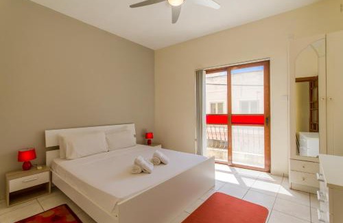 Kalkara House | Well Located Townhouse & Courtyard Kalka - Happy Rentals
