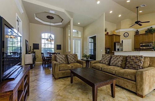 Willoughby Acres House | Well Maintained, Conveniently Located, 4BR/3BA, Den, Pool, Close to Beach