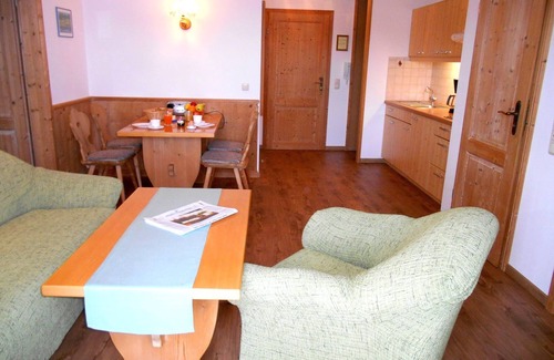 Kappel Apartment | Well maintained home in a quiet, sunny area with mountain views - 3 Stars DTV