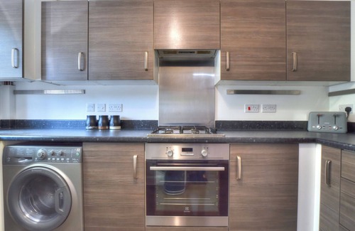 West Thurrock House | Well presented 3 bedroom townhouse in Grays