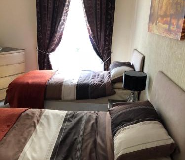 Dewsbury Bed & Breakfast | Wellington Tavern Accommodation