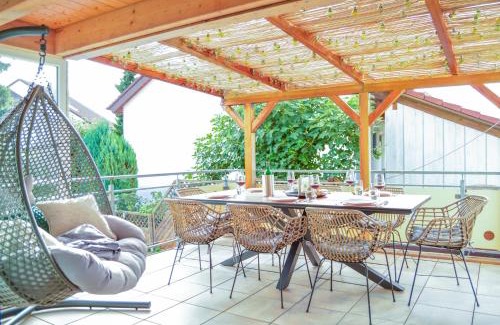 Markdorf Apartment | Wellness & Fun am Bodensee - mit Pool, Kino, Tischkicker und Terrasse