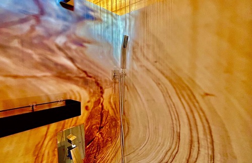 Parthenstein Apartment | Wellness Massage Sauna Holiday apartment Whirlpool Incl. beer dispenser