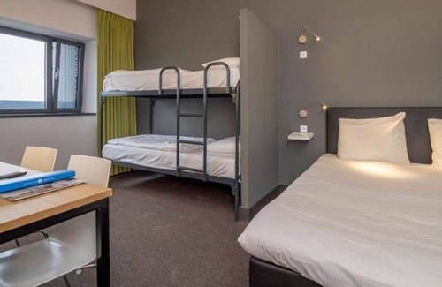 Municipality of Sittard-Geleen Hotel | Wellness Retreat in Sittard – Fletcher Hotel Room with Spa and Fitness