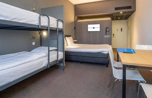 Municipality of Sittard-Geleen Hotel | Wellness Retreat in Sittard – Fletcher Hotel Room with Spa and Fitness