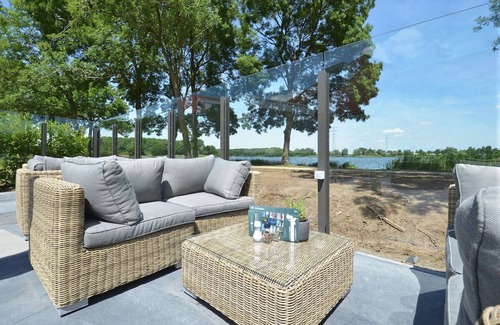 Municipality of 's-Hertogenbosch Hotel | Wellness Retreat Near National Parks & City Landmarks! Onsite Dining!