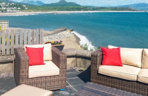 Criccieth House | Wendon