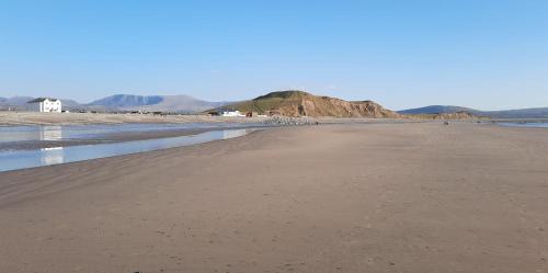 Dinas Dinlle Apartment | Wendon Holidays