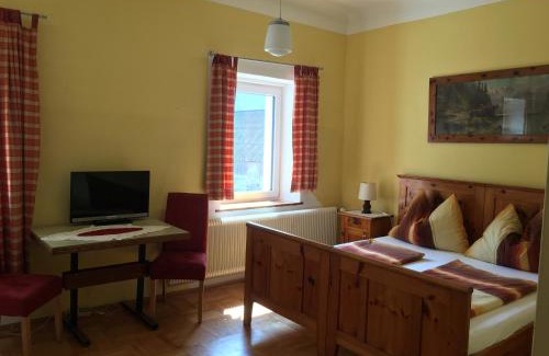 Admont Bed & Breakfast | Wengerwirt zur Laube