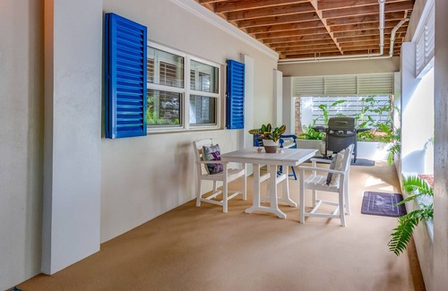 Hope Town Apartment | Wesbrook Studio - New, Cozy Retreat with Dock Slip in Marnie’s Landing