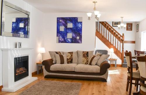 Bacup House | Wesley Old Hall House