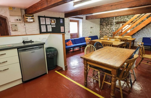 Fremington Cottage | WEST BARN BUNKHOUSE, pet friendly, with a garden in Reeth