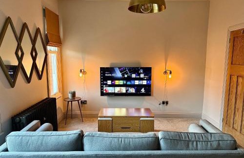 West Bridgford Apartment | West Bridgford 2 Bed 2 Bathroom Apartment with parking