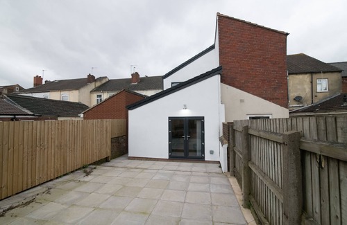 West Bromwich Apartment | West Brom- premium stay
