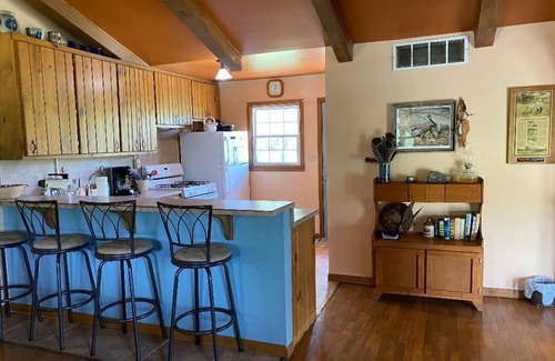 Graham County Cabin | West Cabin Peaceful and roomy cabin in private rural setting. 2 bed 2 bath