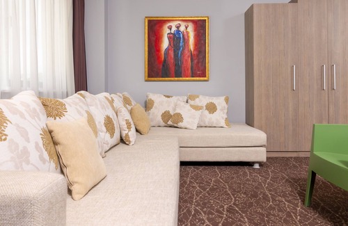 Floresti Hotel | West City Hotel