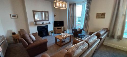West Cliff House | West Cliff Townhouse with parking