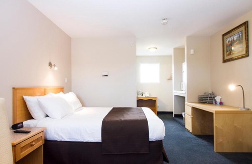 Drayton Valley Hotel | West Country Inn