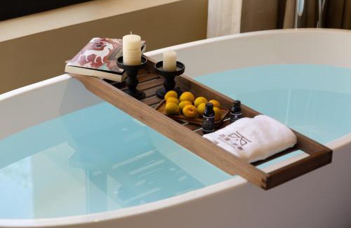Dunhuang Hotel | West Desert Luxury Holiday Homestay