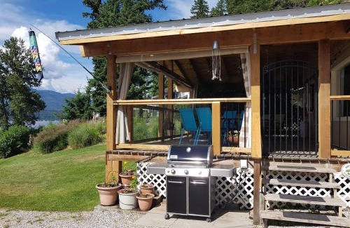 Blind Bay House | West facing Waterfront Cottage with private beach & buoy & dock access