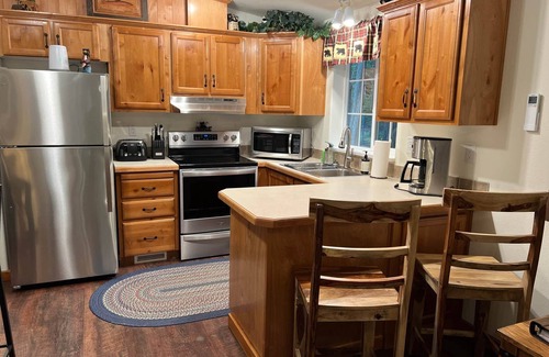 Agpar House | West Glacier Bear Cabin In Glacier National Park