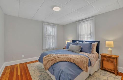 West Hartford Apartment | West Hartford Center- Charming New England Apt