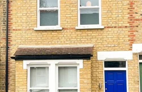West Norwood House | West Norwood terraced house with patio garden